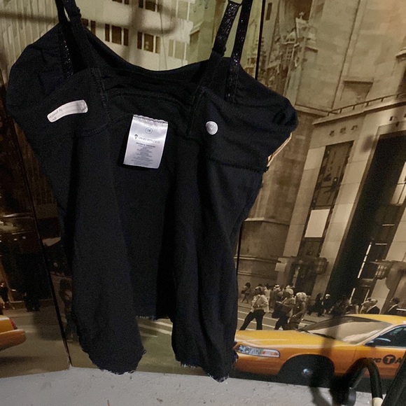 EUC woman’s size 4 (Ivivva by Lululemon) black and grey tank - Picture 7 of 7